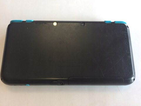KONSOLA NEW NINTENDO 2DS XL NIEBIESKO-CZARNA + ŁADOWARKA + RYSIK