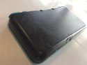 KONSOLA NEW NINTENDO 2DS XL NIEBIESKO-CZARNA + ŁADOWARKA + RYSIK
