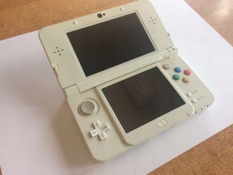 KONSOLA NEW NINTENDO 3DS ANIMAL CROSSING ED + ŁADOWARKA