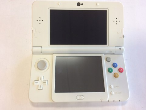 KONSOLA NEW NINTENDO 3DS BIAŁA + ŁADOWARKA + RYSIK