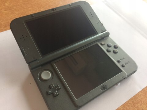 KONSOLA NEW NINTENDO 3DS XL CZARNA IPS + ŁADOWARKA + PUDEŁKO