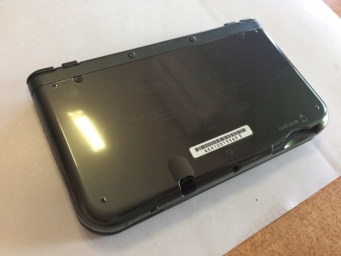 KONSOLA NEW NINTENDO 3DS XL CZARNA IPS + ŁADOWARKA + RYSIK