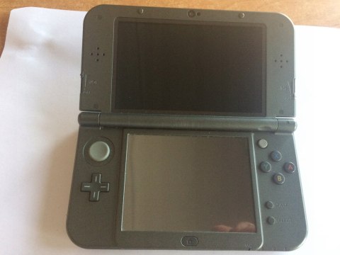 KONSOLA NEW NINTENDO 3DS XL CZARNA IPS + ŁADOWARKA