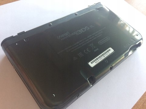 KONSOLA NEW NINTENDO 3DS XL CZARNA IPS + ŁADOWARKA
