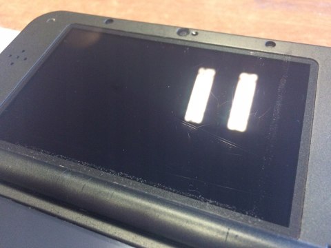 KONSOLA NEW NINTENDO 3DS XL CZARNA + ŁADOWARKA + RYSIK + KARTA PAM