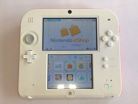 KONSOLA NINTENDO 2DS + KARTA PAMIĘCI + ŁADOWARKA + RYSIK