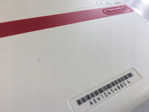 KONSOLA NINTENDO 2DS + KARTA PAMIĘCI + ŁADOWARKA + RYSIK