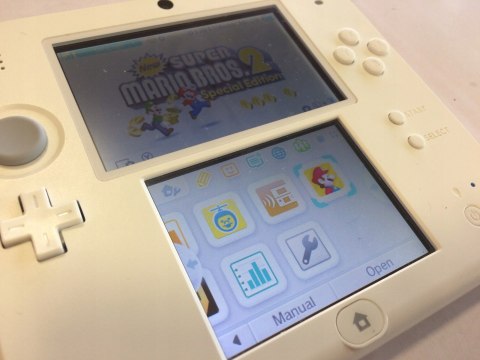 KONSOLA NINTENDO 2DS + ŁADOWARKA + RYSIK + GRA NEW SUPER MARIO 2 SPECIAL ED