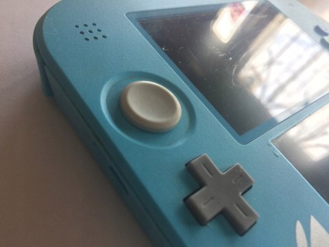 KONSOLA NINTENDO 2DS LIMITOWANA EDYCJA POKEMON + GRA POKEMON SUN + ŁAD