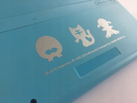 KONSOLA NINTENDO 2DS LIMITOWANA EDYCJA POKEMON + GRA POKEMON SUN + ŁAD