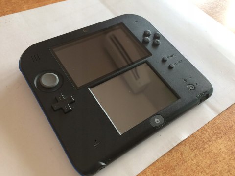KONSOLA NINTENDO 2DS + RYSIK + ŁADOWARKA