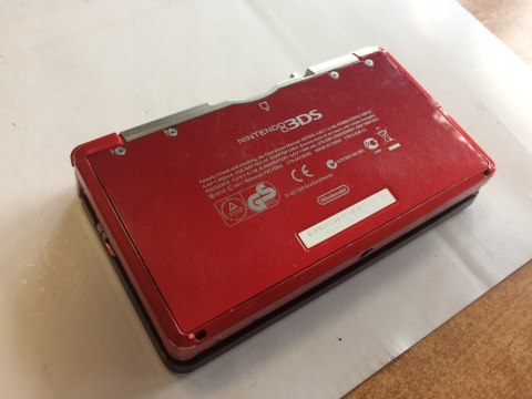 KONSOLA NINTENDO 3DS CZERWONA + 2 GRY MARIO + ŁADOWARKA