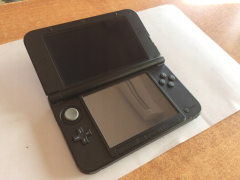 KONSOLA NINTENDO 3DS XL CZARNA MONSTER HUNTER 3 ULTIMATE LIMITED ED PACK