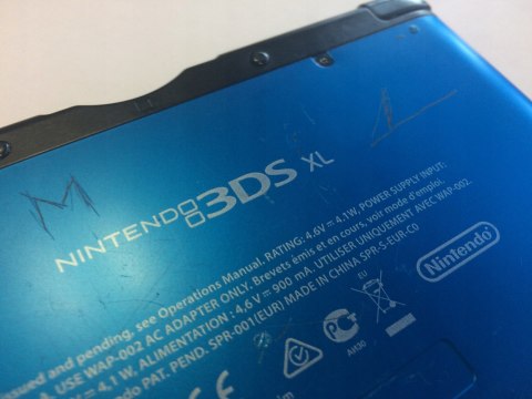 KONSOLA NINTENDO 3DS XL NIEBIESKA + ŁADOWARKA + RYSIK + PUDEŁKO