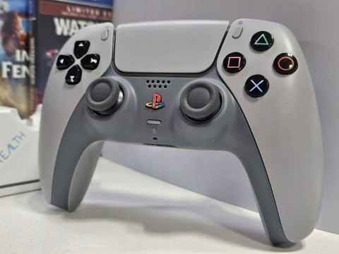 KONSOLA SONY PLAYSTATION 5 825GB Z NAPĘDEM BLU-RAY + ŚLICZNY PAD + 5 GIER