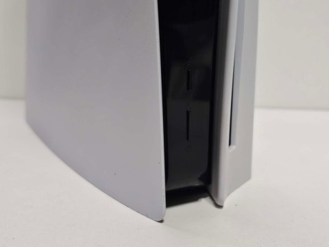 KONSOLA SONY PLAYSTATION 5 825GB Z NAPĘDEM BLU-RAY + ŚLICZNY PAD + 5 GIER