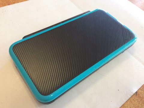 ŁADNA KONSOLA NEW NINTENDO 2DS XL NIEBIESKO-CZARNA W PUDEŁKU Z ŁADOWARKĄĄĄĄ