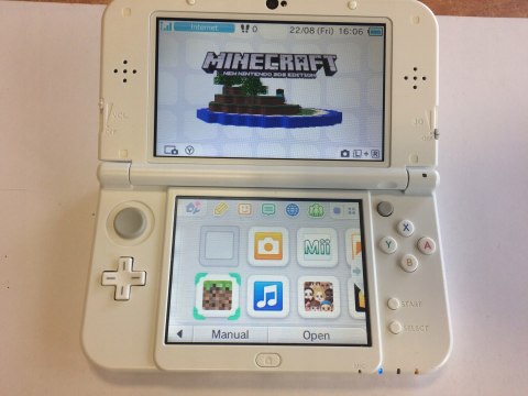 ŁADNA KONSOLA NEW NINTENDO 3DS XL BIAŁA + GRA MINECRAFT + RESIDENT EVIL REV