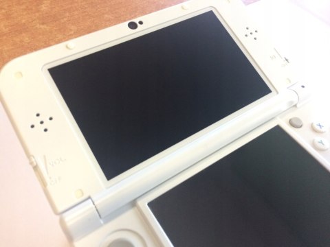 ŁADNA KONSOLA NEW NINTENDO 3DS XL BIAŁA + GRA MINECRAFT + RESIDENT EVIL REV