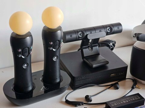 PLAYSTATION VR V2 PS4/PS5 + KAMERA V2 +2x MOVE +ŁADOWARKA +4 GRY DLA DZIECI