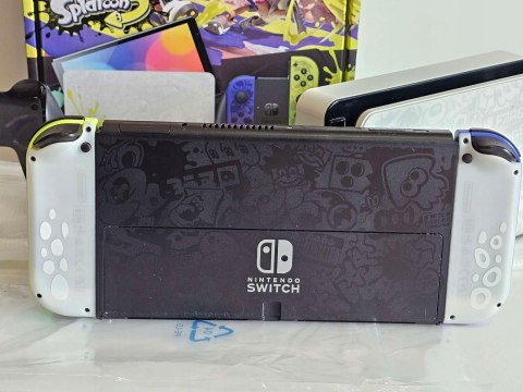 ZADBANA KONSOLA NINTENDO SWITCH OLED 64GB SPLATOON 3 LIMITED EDITION