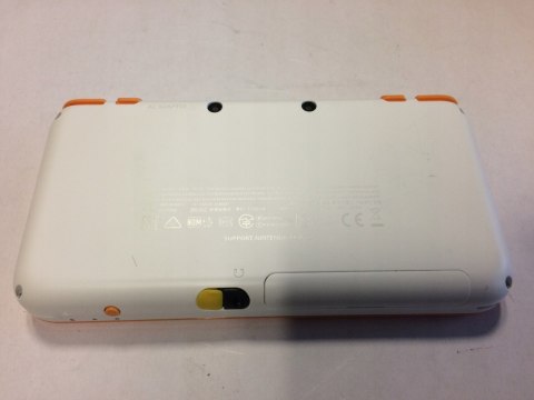 BARDZO ŁADNA KONSOLA NEW NINTENDO 2DS XL BIAŁO-POMARAŃCZKOWA - KOMPLET