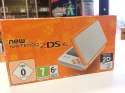 BARDZO ŁADNA KONSOLA NEW NINTENDO 2DS XL BIAŁO-POMARAŃCZKOWA - KOMPLET