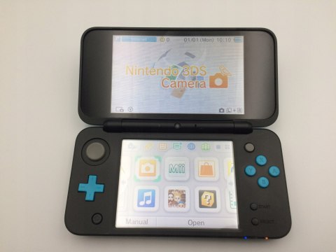 KONSOLA NEW NINTENDO 2DS XL NIEBIESKO-CZARNA + ŁADOWARKA + RYSIK
