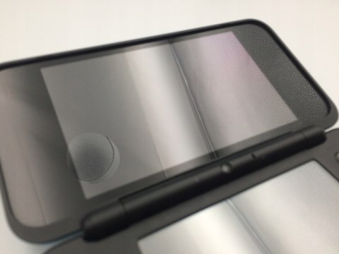 KONSOLA NEW NINTENDO 2DS XL NIEBIESKO-CZARNA + ŁADOWARKA + RYSIK