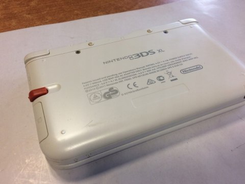 KONSOLA NINTENDO 3DS XL BIAŁA + RYSIK + PUDEŁKO + USB