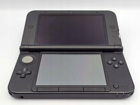 ZADBANA KONSOLA NINTENDO 3DS XL CZARNA + ZAINSTALOWANE GRY
