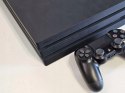 ZADBANA KONSOLA SONY PLAYSTATION 4 PRO 1TB + PAD + 3 GRY