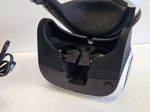 ZESTAW GOGLE PLAYSTATION VR PS4/PS5 + KAMERA V2 + 2x MOVE + 3 GRY HORRORY