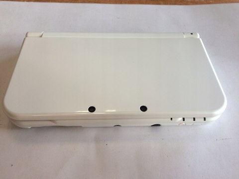 BARDZO ŁADNA KONSOLA NEW NINTENDO 3DS XL BIAŁA + RYSIK + ŁADOWARKA