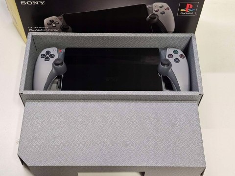 JAK NOWA PLAYSTATION PORTABLE PS PORTAL DO PS5 30TH ANNIVERSARY EDITION