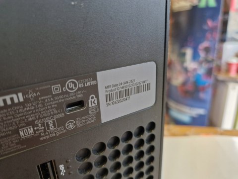 KONSOLA MICROSOFT XBOX SERIES X 1TB Z NAPĘDEM + PAD + 3 GRY