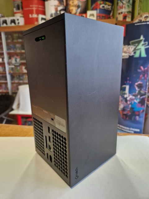 KONSOLA MICROSOFT XBOX SERIES X 1TB Z NAPĘDEM + PAD + 3 GRY