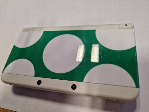 KONSOLA NEW NINTENDO 3DS BIAŁA + ANIMAL CROSSING + DODATKOWE COVER PLATE'Y