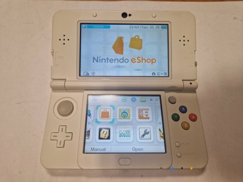 KONSOLA NEW NINTENDO 3DS BIAŁA + KARTA PAMIĘCI + RYSIK + USB