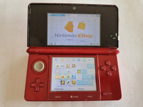 KONSOLA NINTENDO 3DS CZERWONA + ŁADOWARKA + PUDEŁKO