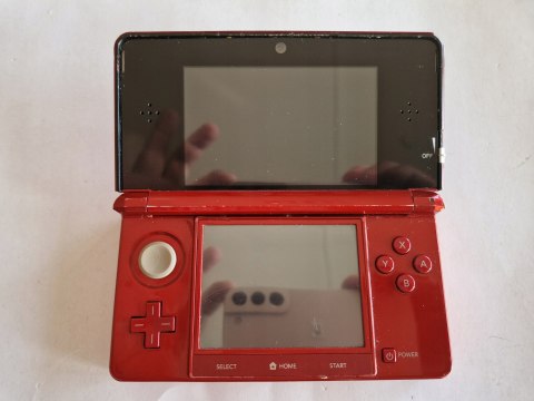 KONSOLA NINTENDO 3DS CZERWONA + ŁADOWARKA + PUDEŁKO