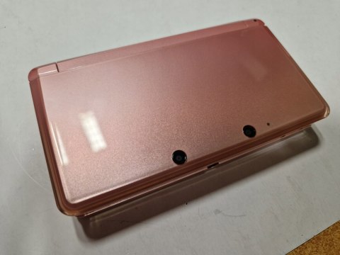 KONSOLA NINTENDO 3DS RÓŻOWA + ŁADOWARKA + ETUI + RYSIK