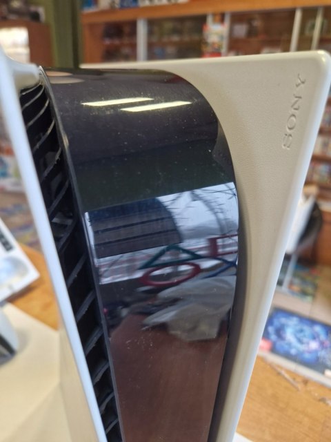 KONSOLA SONY PLAYSTATION 5 825GB SSD 1116A + 2x PAD + PODSTAWKA