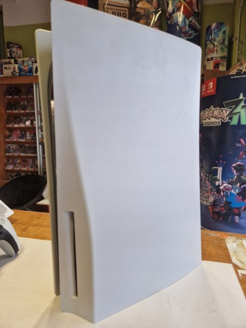 KONSOLA SONY PLAYSTATION 5 825GB SSD 1116A + 2x PAD + PODSTAWKA