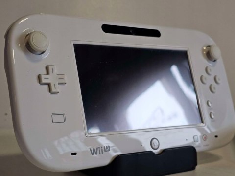 ŁADNA NINTENDO WII U 8GB + GAMEPAD + OKABLOWANIE + PUDEŁKO