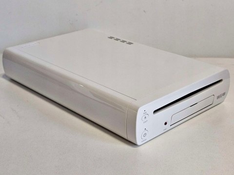 ŁADNA NINTENDO WII U 8GB + GAMEPAD + OKABLOWANIE + PUDEŁKO