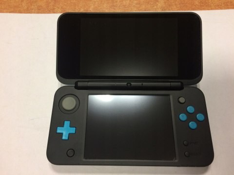 ZADBANA KONSOLA NEW NINTENDO 2DS XL NIEBIESKO-CZARNA + ETUI + RYSIK