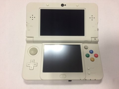 KONSOLA NEW NINTENDO 3DS BIAŁA + COVER PLATE PEACH + RYSIK + USB