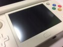 KONSOLA NEW NINTENDO 3DS BIAŁA + COVER PLATE PEACH + RYSIK + USB