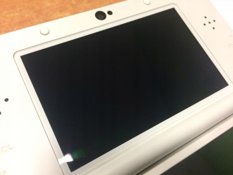 KONSOLA NEW NINTENDO 3DS BIAŁA + COVER PLATE PEACH + RYSIK + USB